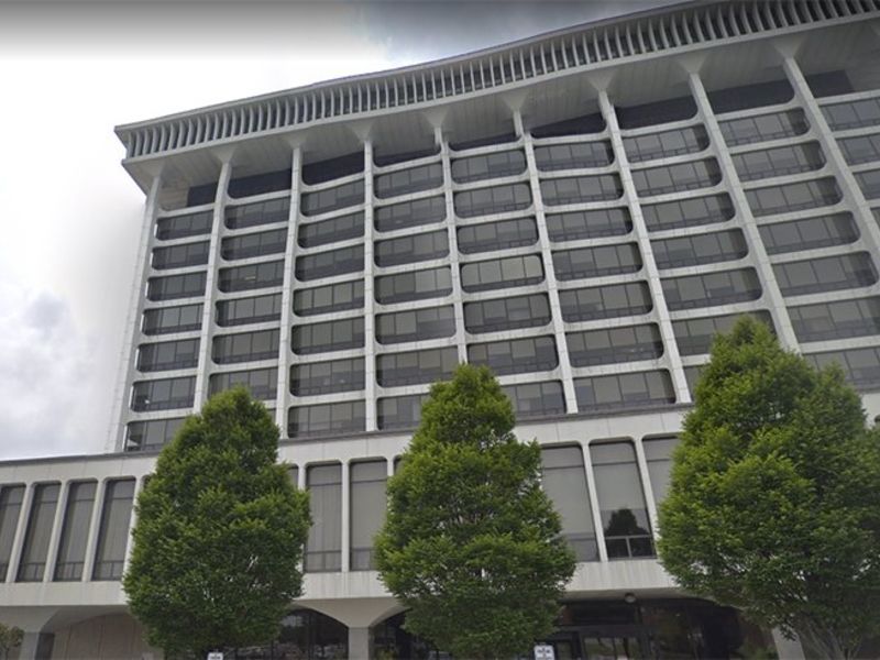 Illinois governor, local officials blast Mercy Hospital’s plan to shutter without state approval – Modern Healthcare