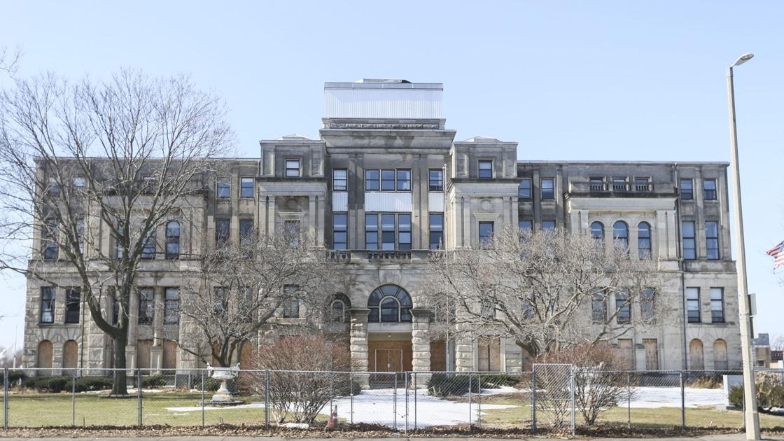 Federal government wants tour of old Rock Island County courthouse, but county won’t allow it – Quad City Times
