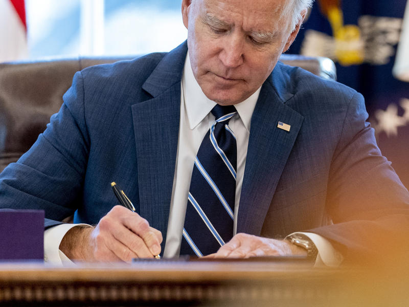 How Biden’s Plan Could Help Reshape The Finances Of American Families – NPR Illinois