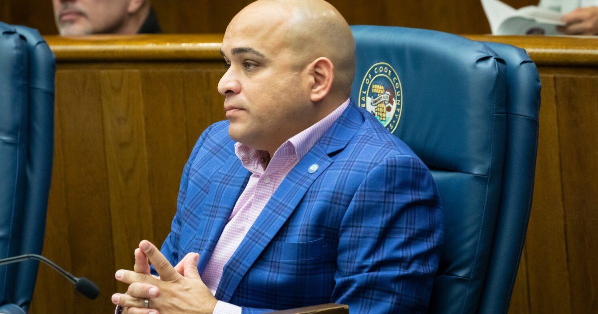 Feds Put Spotlight On Cook County Commissioner Luis Arroyo Jr. In Sprawling Corruption Probe – WBEZ