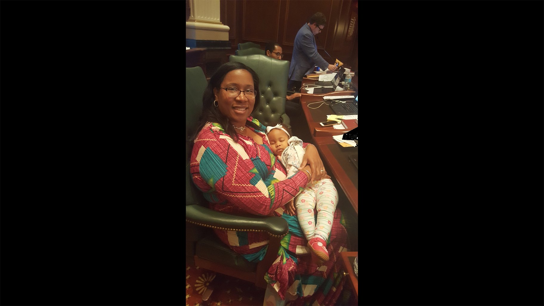 Illinois Public Officials Create Mamas Caucus to Support Illinois Mothers, Families – WTTW News