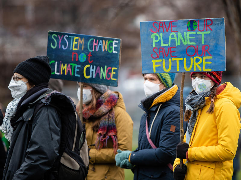 German Court Orders Revisions To Climate Law, Citing ‘Major Burdens’ On Youth – NPR Illinois