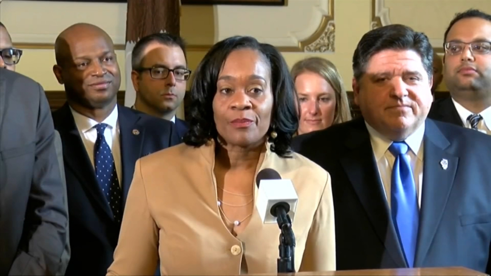 Illinois State Senator Kimberly Lightford accused of taking trips from Loretto Hospital on West Side Chicago – WLS-TV