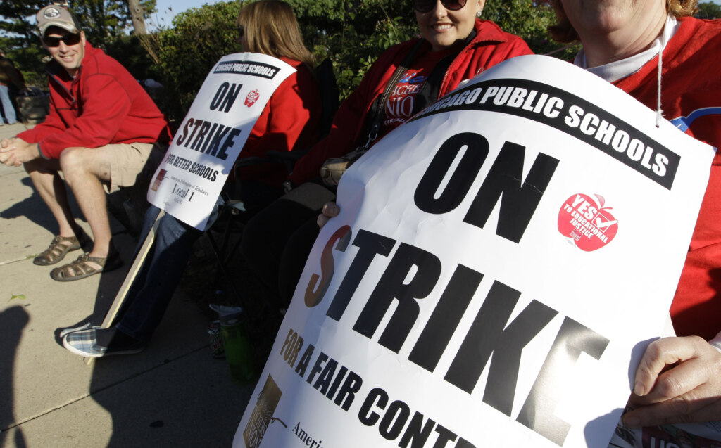 Government union bosses may get permanent special treatment in Illinois – Illinois Policy