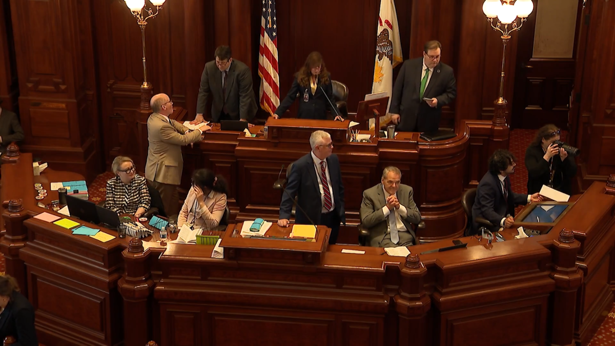 Midnight deadline passes for Bears legislation, last-ditch effort under consideration – NBC 5 Chicago