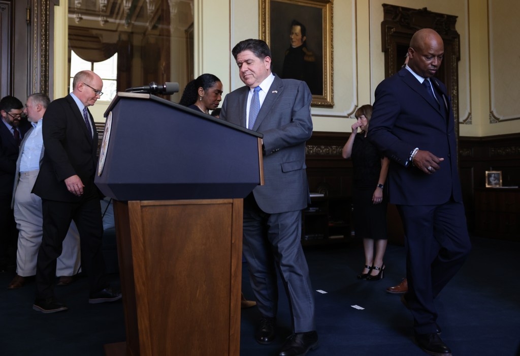 The details of Illinoisโ budget raising social media, crypto and fantasy sports taxes and pausing gas tax hike – Chicago Tribune