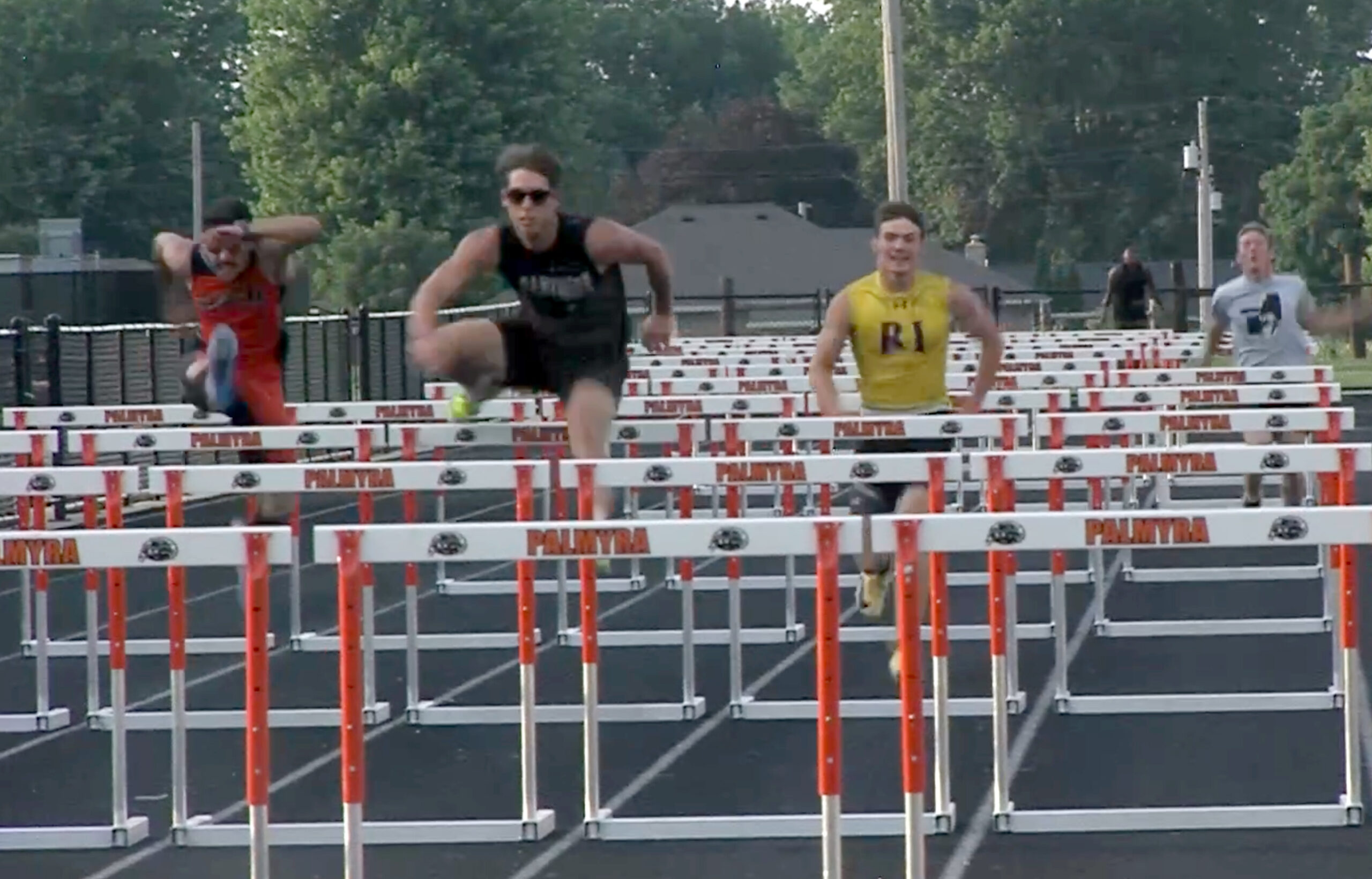 Illinois boys, girls sweep team titles at the MO vs. IL Senior Track Salute – Muddy River Sports