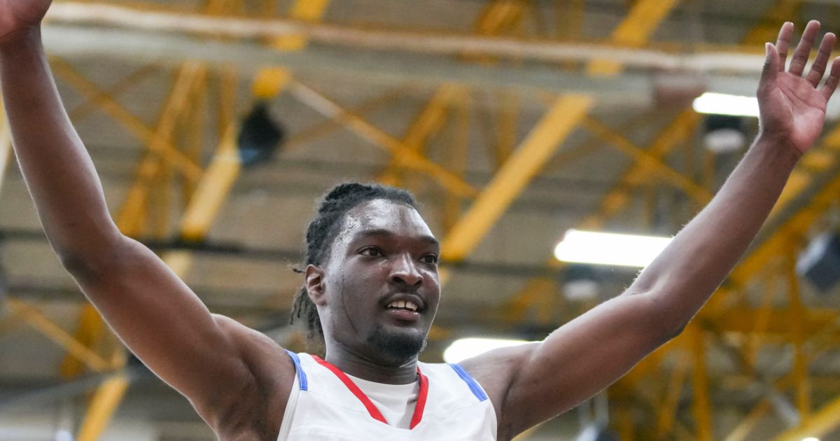 Illinois-Chicago commit Dikembe Shaw leads way in Indiana-Kentucky All-Star game – Yahoo Sports
