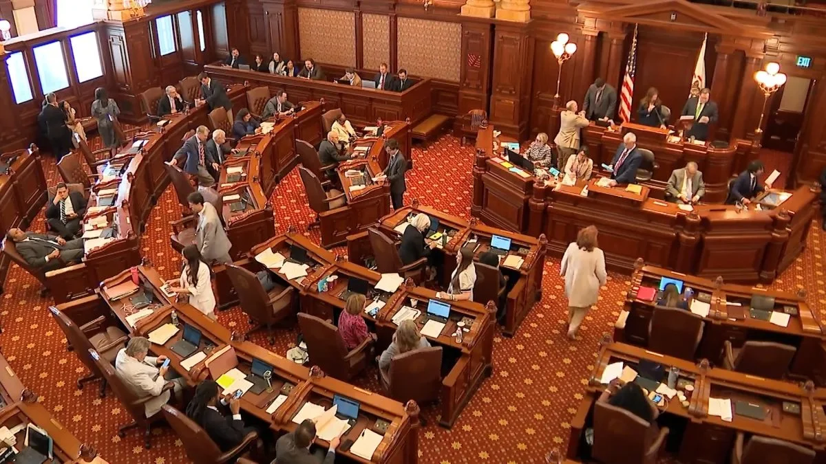 Illinois legislature adjourns at 4:30 a.m. after sending five AI bills to Gov. Pritzker – Transparency Coalition