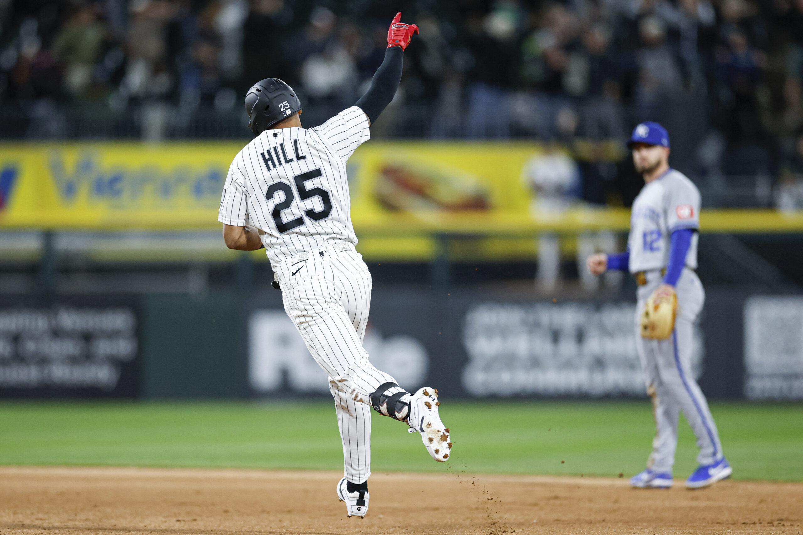 White Sox Trade Derek Hill to Phillies, Activate Everson Pereira from IL – On Tap Sports Net