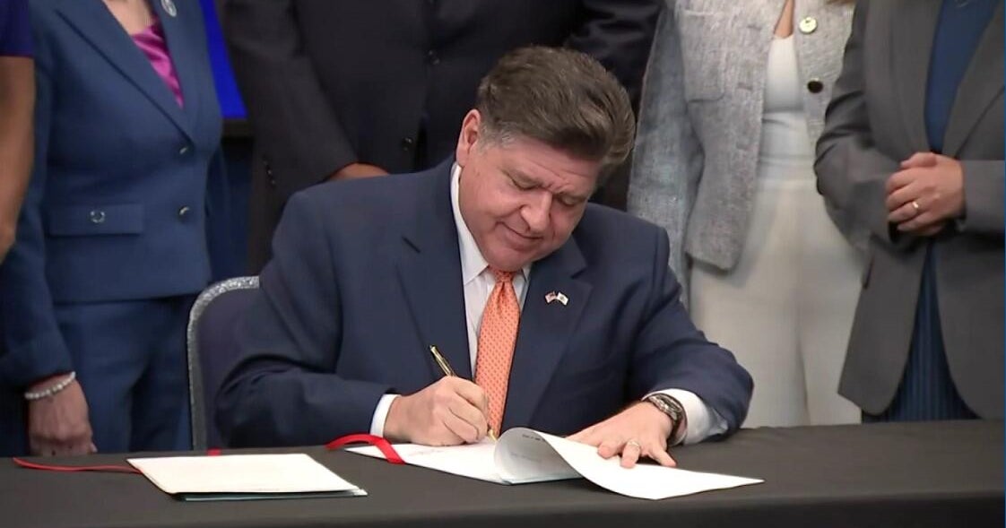 illinois-gov.-jb-pritzker-has-signed-more-than-60-bills-since-friday,-including-new-laws-on-rental-fees,-rate-hikes-–-cbs-news