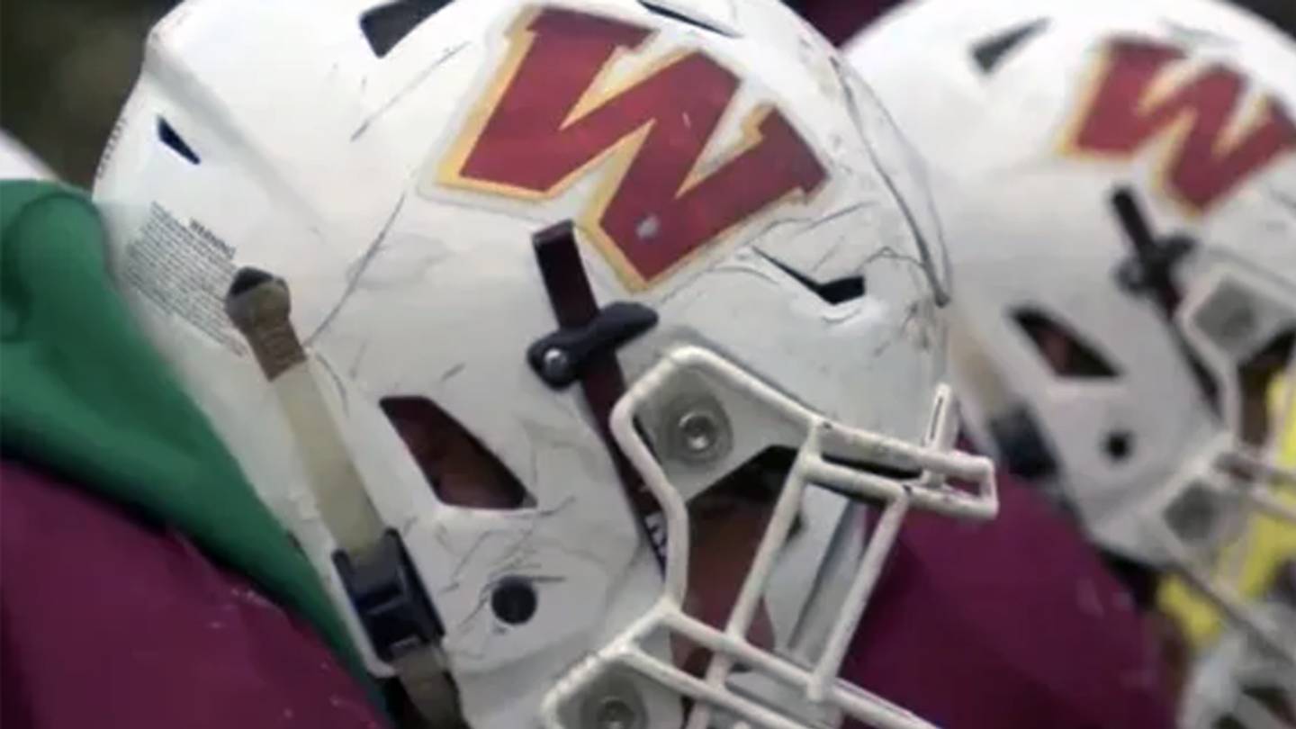 illinois-school-suspends-varsity-football-for-2026-after-roster-numbers-fall-–-sports-illustrated