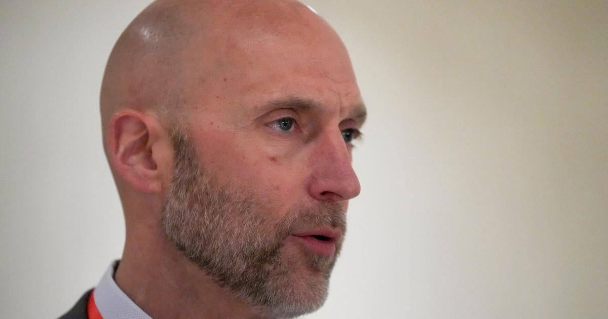 Illinois extends athletic director Josh Whitman’s contract through 2036 – Effingham Daily News
