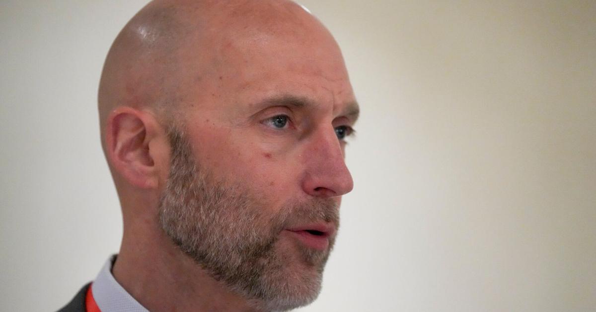 Illinois awards AD Josh Whitman a new contract worth more than $31 million over the next 10 years – Oskaloosa Herald