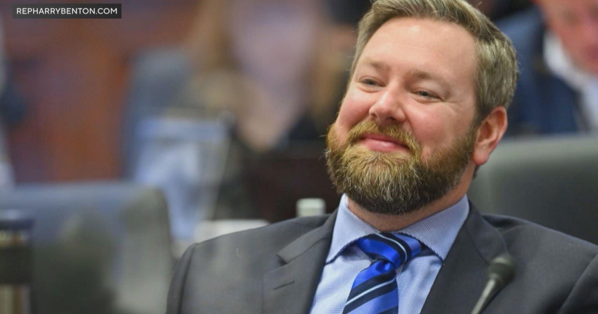 illinois-legislative-ethics-commission-votes-to-unseal-report-on-probe-of-former-rep.-harry-benton-–-cbs-news