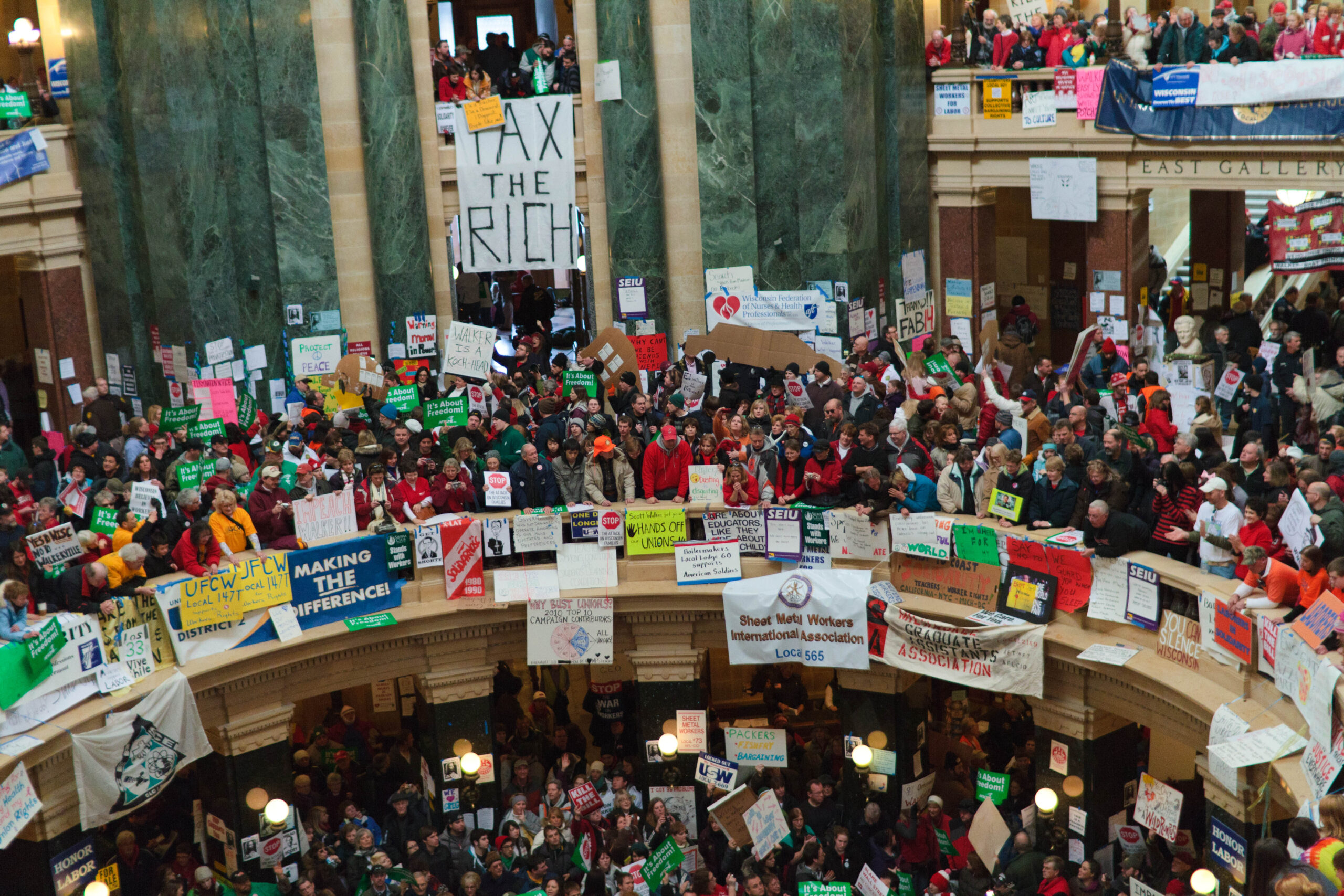 taking-on-the-rich-is-possible-our-illinois-coalition-won-a-tax-on-tech-giants-–-resilience.org