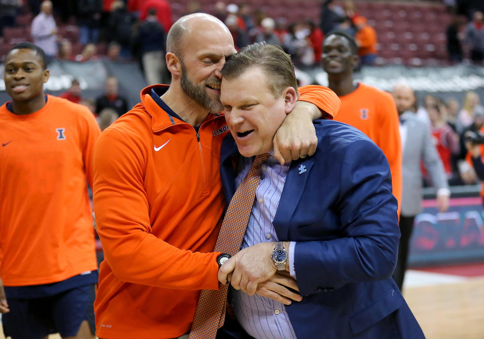 Illinois Fighting Illini Agree to $30 Million Jersey Patch Sponsorship – roundtable.io