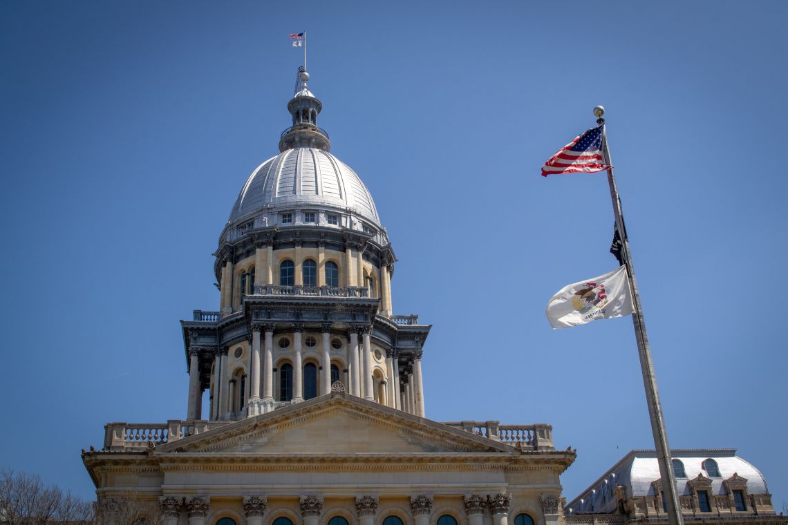 pritzker-signs-new-laws-requiring-businesses-to-accept-cash,-pay-employees-for-jury-duty-–-capitol-news-illinois