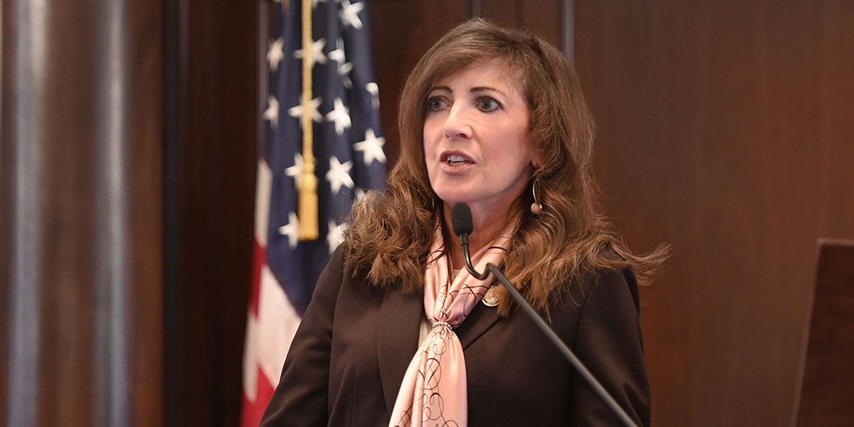 holmes-releases-statement-on-her-retirement-from-the-illinois-state-senate-–-illinois-senate-democratic-caucus